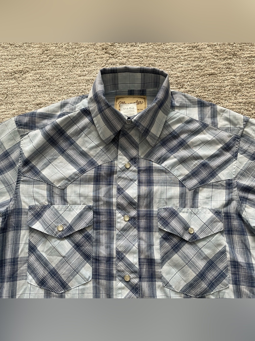 Wrangler Blue and White Plaid Button-Down Western Shirt